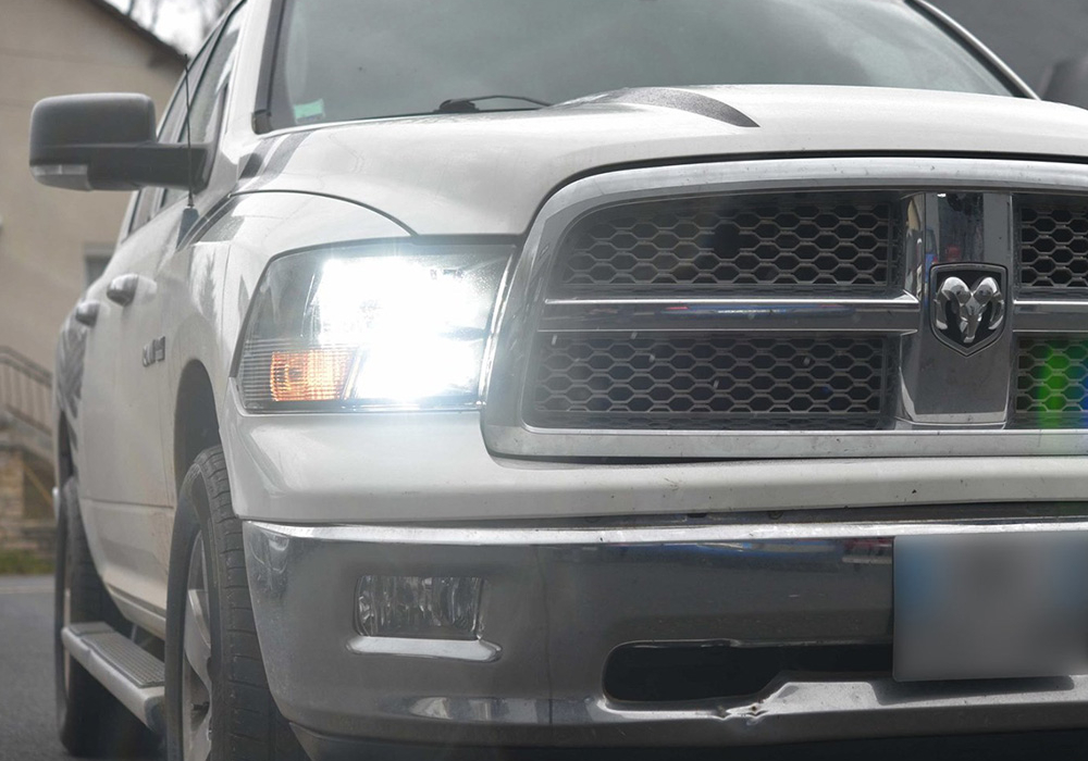 Dodge-ram-V8-hemi-full-led-eclairage-avant-agmvision-615f3bebc8af9