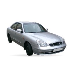 DAEWOO Nubira med tre volumener (J200)