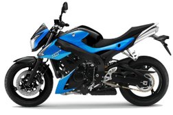 SUZUKI GSR 750