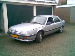 RENAULT R25