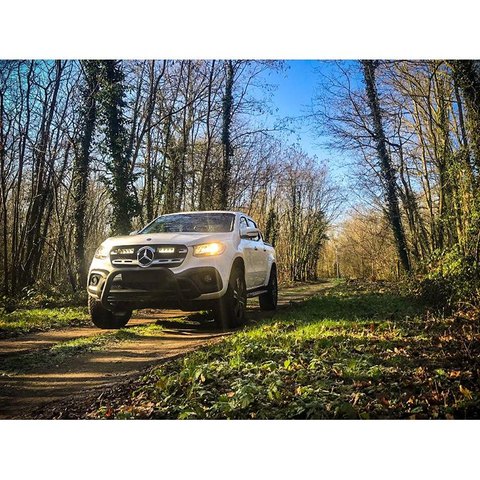 Kit LED de integrare pentru grilă/calandru Mercedes Class X 2017+