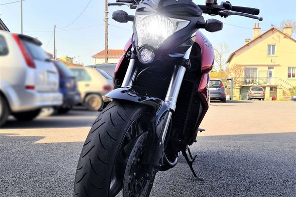 LED osvětlení na Honda CB1000R, fotografie 4 z 11