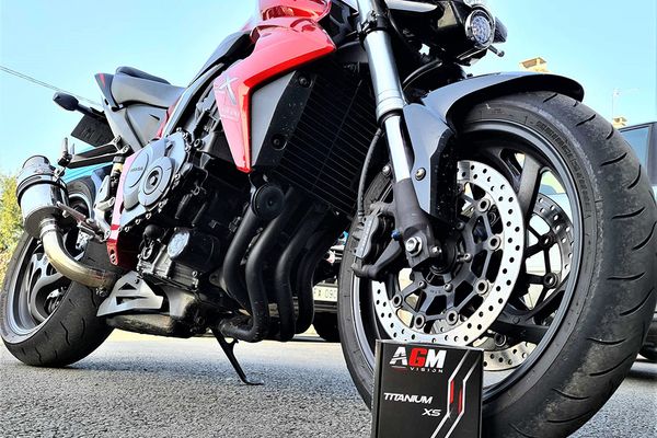 LED osvětlení na Honda CB1000R, fotografie 10 z 11