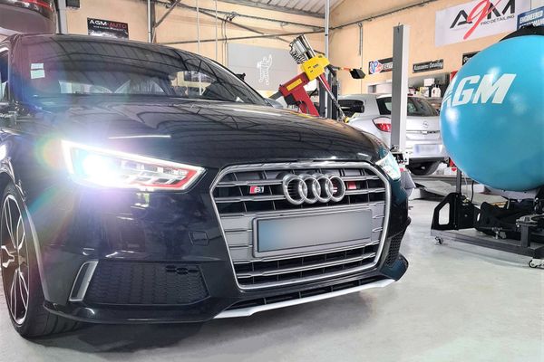Xenonové a LED osvětlení u Audi S1 2.0 TFSI Quattro, fotografie 2 z 7