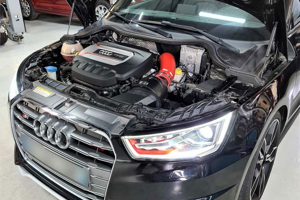 Xenonové a LED osvětlení u Audi S1 2.0 TFSI Quattro, fotografie 4 z 7